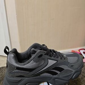 Reebok Men's Black and Gray Sneakers